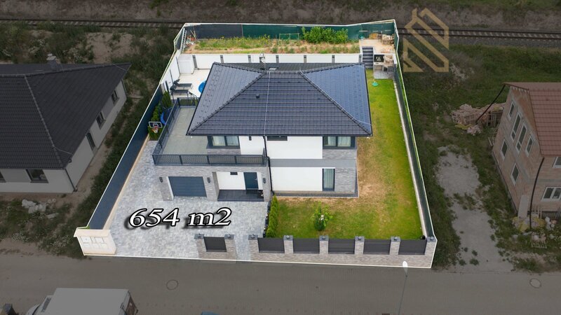 Prodej moderní patrový  rodinný dům, 683 m2, Kralupy nad Vltavou Nad Rybníkem