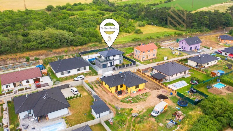 Prodej moderní patrový  rodinný dům, 683 m2, Kralupy nad Vltavou Nad Rybníkem