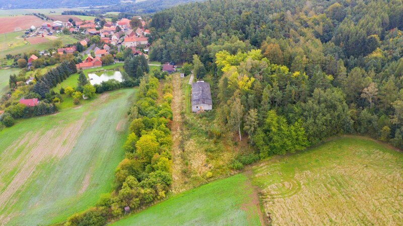 Prodej zemědělské usedlosti 593m2, s pozemkem 3430m2, Markvarec