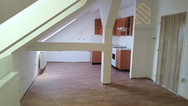 Pronájem, byt 1kk, 36m2, Palackého náměstí, Brozany nad Ohří,