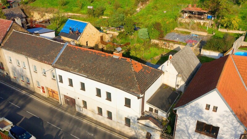 Prodej rodinného domu 235 m², pozemek 4761 m², Velké Žernoseky