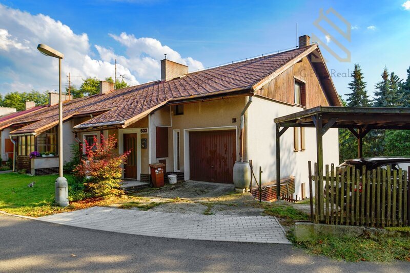 Prodej vícegeneračního domu,s garáží a zahradou 197m2,Arnultovice-Nový bor
