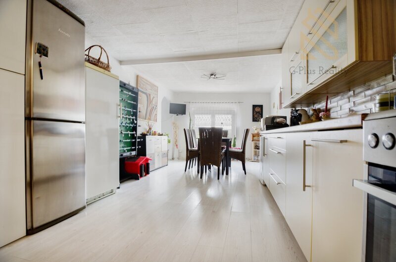 Prodej rodinný dům, 238m2, pozemek 395m2, Nížebohy