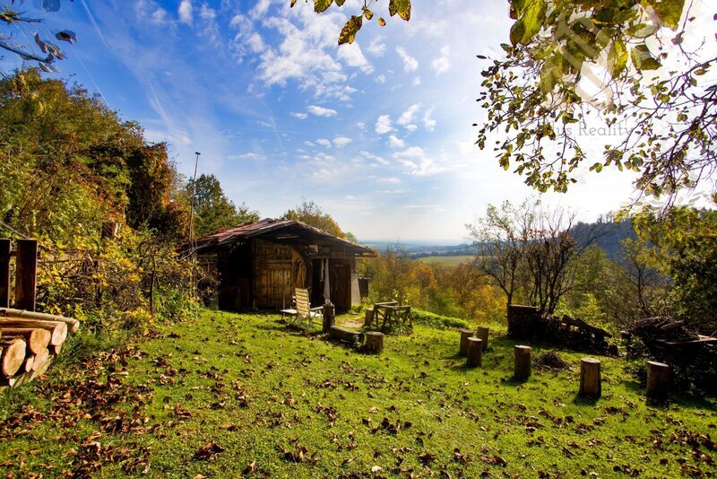 Prodej,Rodinný dům, se zahradou 466m2, Levín