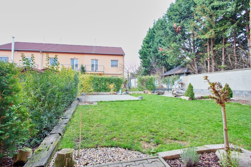 Prodej, Rodinný dům 4+kk , 389m2 , ul. Modřínová - Zlonín