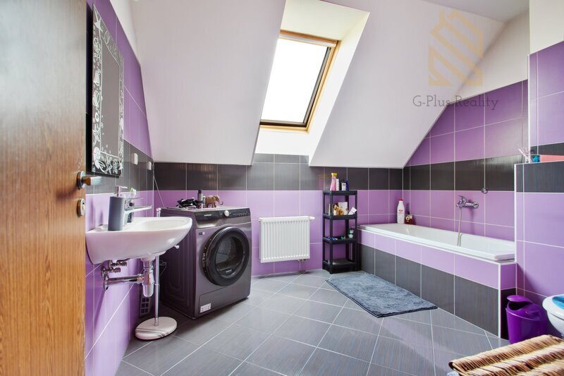 Prodej, Rodinný dům 4+kk , 389m2 , ul. Modřínová - Zlonín