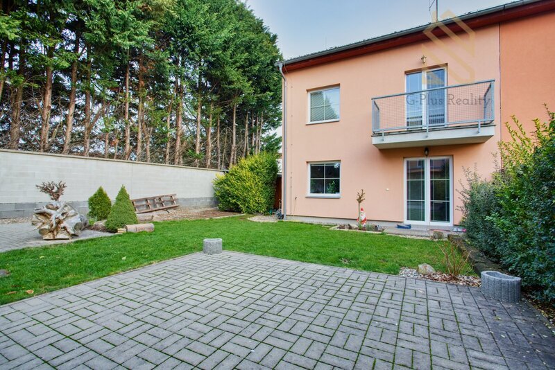 Prodej, Rodinný dům 4+kk , 389m2 , ul. Modřínová - Zlonín