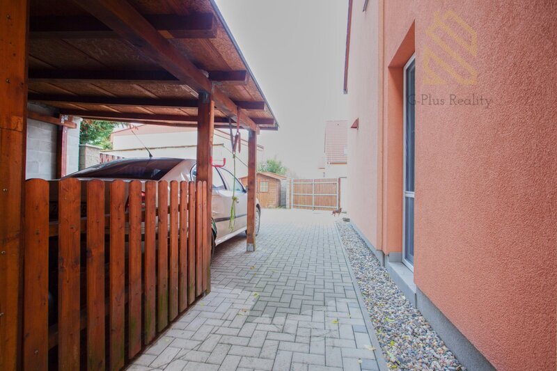 Prodej, Rodinný dům 4+kk , 389m2 , ul. Modřínová - Zlonín