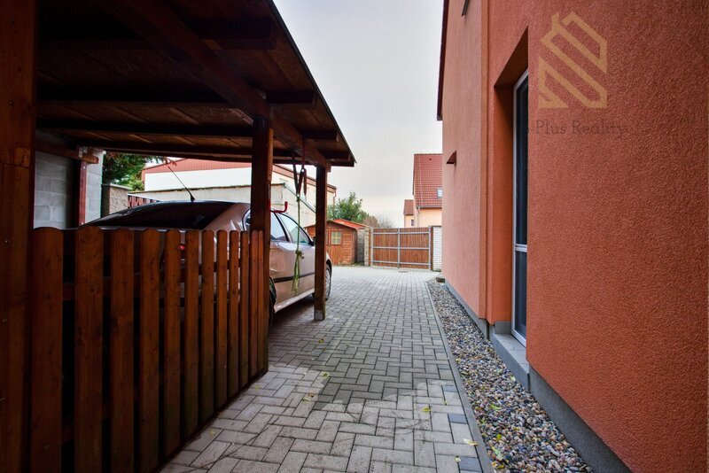 Prodej, Rodinný dům 4+kk , 389m2 , ul. Modřínová - Zlonín