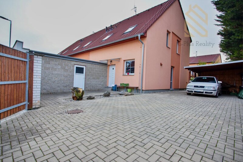 Prodej, Rodinný dům 4+kk , 389m2 , ul. Modřínová - Zlonín