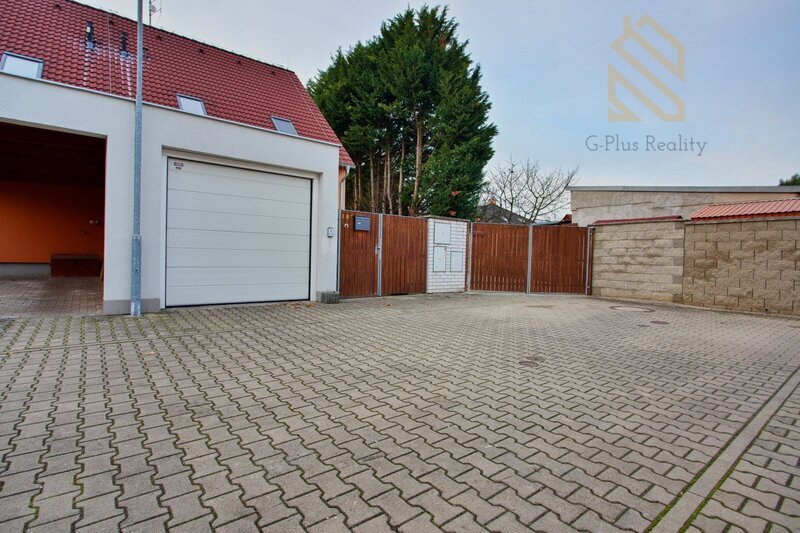 Prodej, Rodinný dům 4+kk , 389m2 , ul. Modřínová - Zlonín