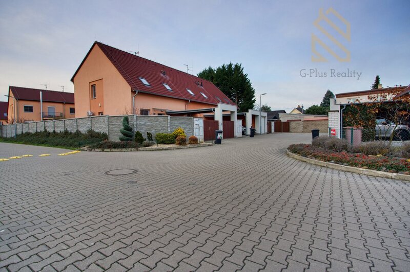 Prodej, Rodinný dům 4+kk , 389m2 , ul. Modřínová - Zlonín