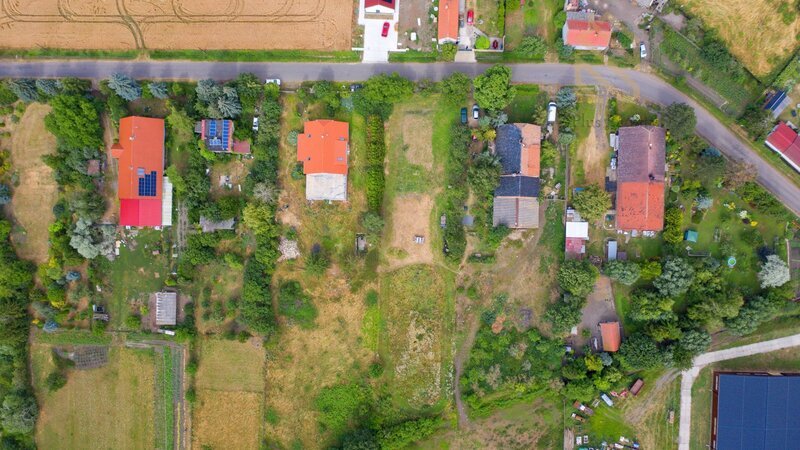 Prodej pozemku 1 200 m², Charvátce u Loun