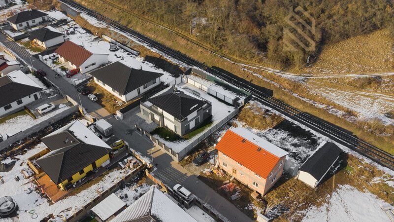 Prodej moderní patrový  rodinný dům, 683 m2, Kralupy nad Vltavou Nad Rybníkem