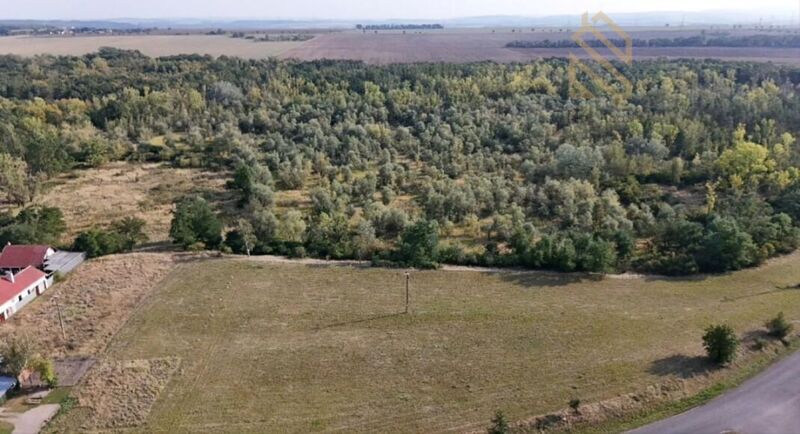 Prodej pozemku 1540m/2,1430 kč m/2