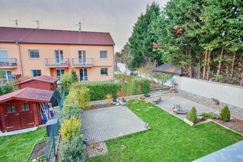 Prodej, Rodinný dům 4+kk , 389m2 , ul. Modřínová - Zlonín