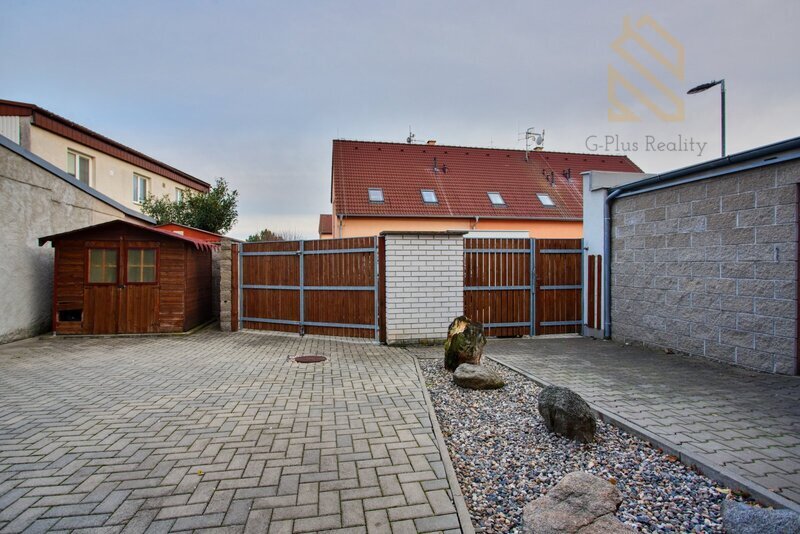 Prodej, Rodinný dům 4+kk , 389m2 , ul. Modřínová - Zlonín