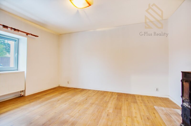 Prodej, rodinný dům, 460m2, Modlany