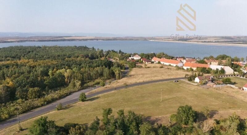 Prodej pozemku 1540m/2,1600kč m/2