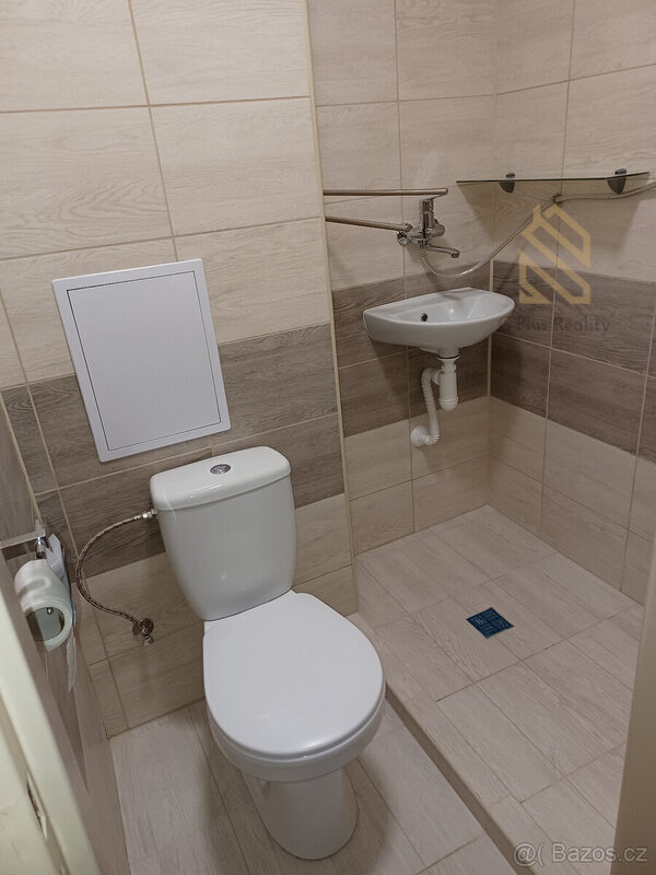 Pronájem, byt, 1+kk, 23 m2, Louny, ul. Přemyslovců