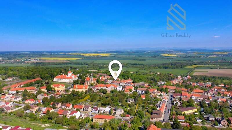 Prodej domu nám. T.G. Masaryka 779 m², pozemek 1465 m², Smečno