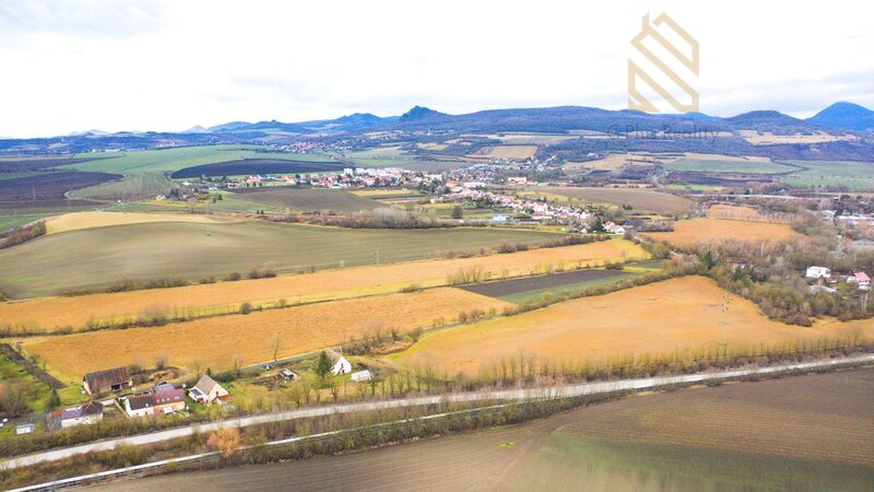 Pozemek Čížkovice, 874 m2