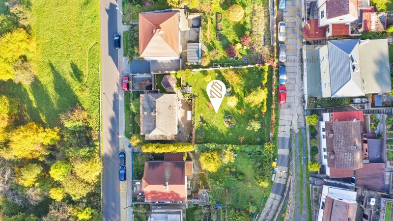 Prodej rodinného domu 195m/2, se zahradou 502m/2 a garáží 28m/2-Ústí nad Labem Hostovická ulice