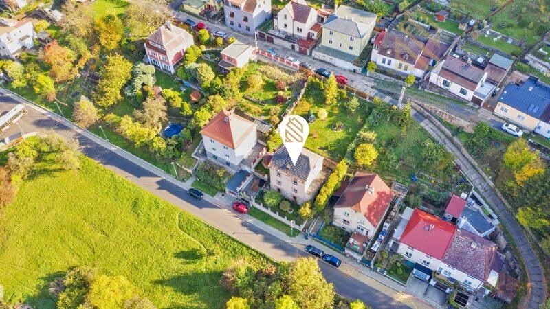 Prodej rodinného domu 195m/2, se zahradou 502m/2 a garáží 28m/2-Ústí nad Labem Hostovická ulice