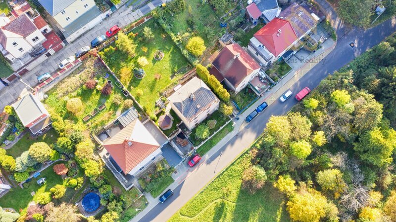 Prodej rodinného domu 195m/2, se zahradou 502m/2 a garáží 28m/2-Ústí nad Labem Hostovická ulice