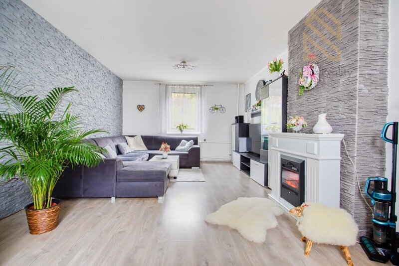 Prodej rodinného domu 195m/2, se zahradou 502m/2 a garáží 28m/2-Ústí nad Labem Hostovická ulice