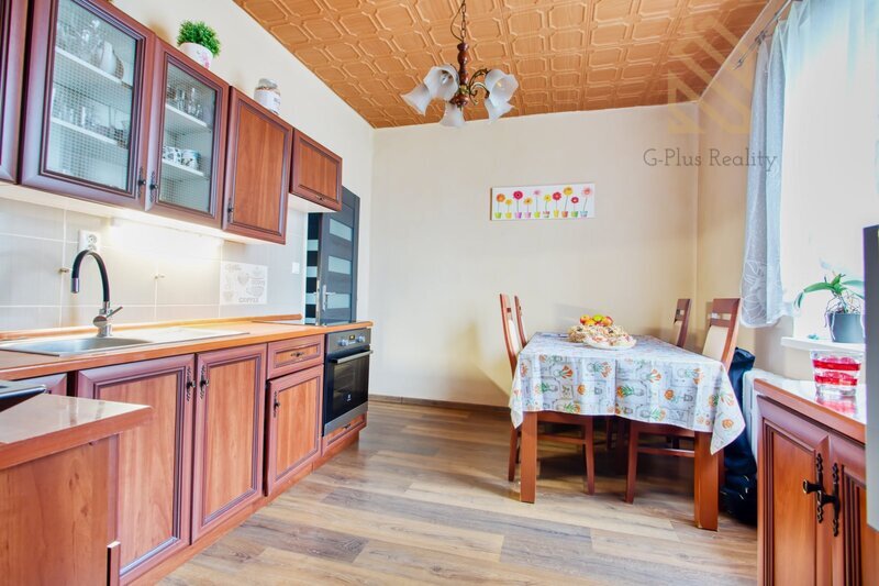 Prodej rodinného domu 195m/2, se zahradou 502m/2 a garáží 28m/2-Ústí nad Labem Hostovická ulice