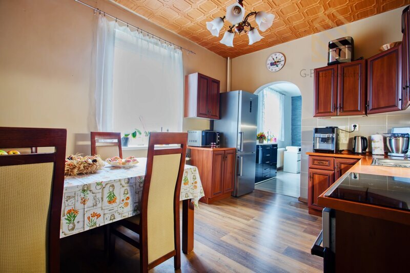 Prodej rodinného domu 195m/2, se zahradou 502m/2 a garáží 28m/2-Ústí nad Labem Hostovická ulice