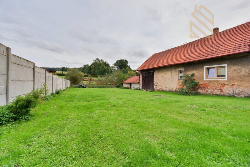 Prodej, Rodinný dům 319m2, pozemek 884m2, Prusice