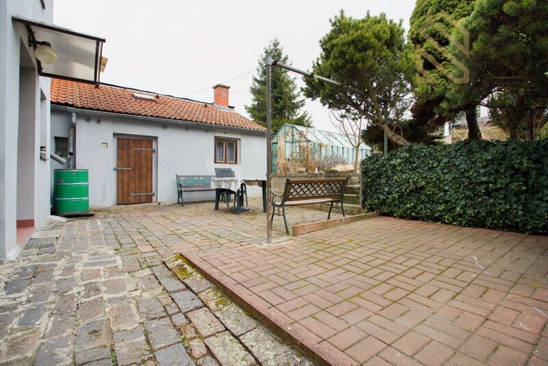 Prodej 1/2, rodinného domu 116m2, pozemek 484 m2, Bílina - ul. Síbova