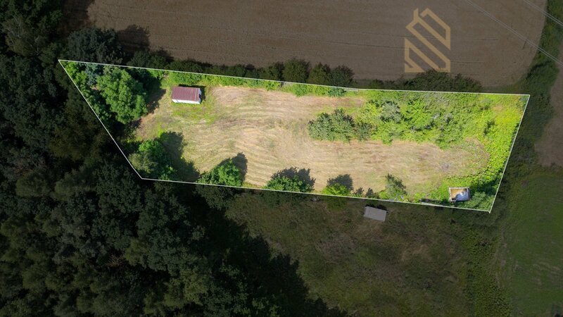 Prodej pozemku 2370 m², Smolnice u Loun